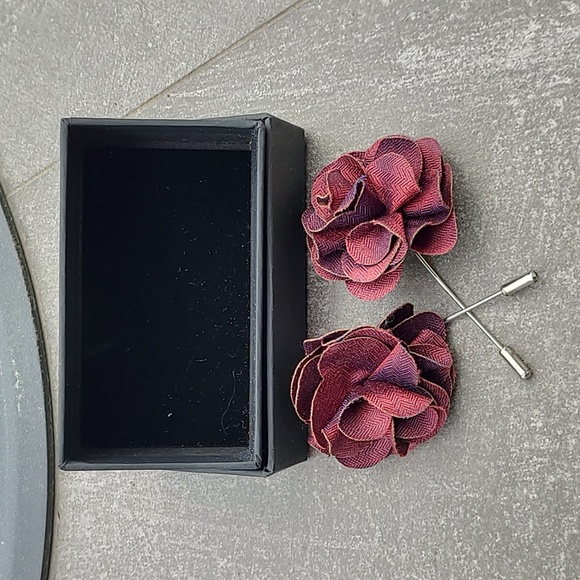 The Tie Bar Lapel Pins - Picture 1 of 7